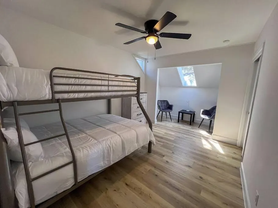 Un Poquito Paraiso Shalimar Holiday home